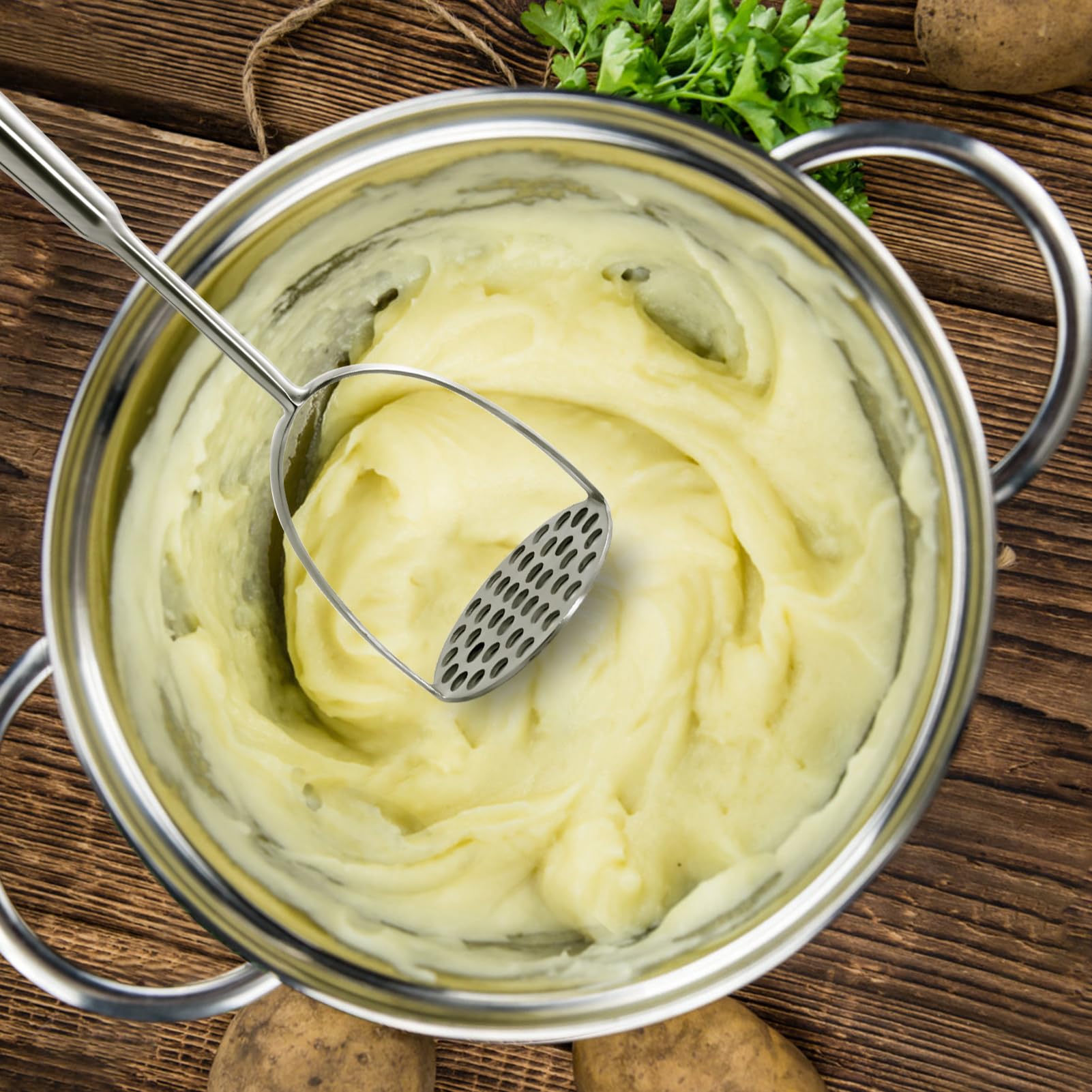 Mamajardin potato masher wall-hanging hole keeps it ready on demand