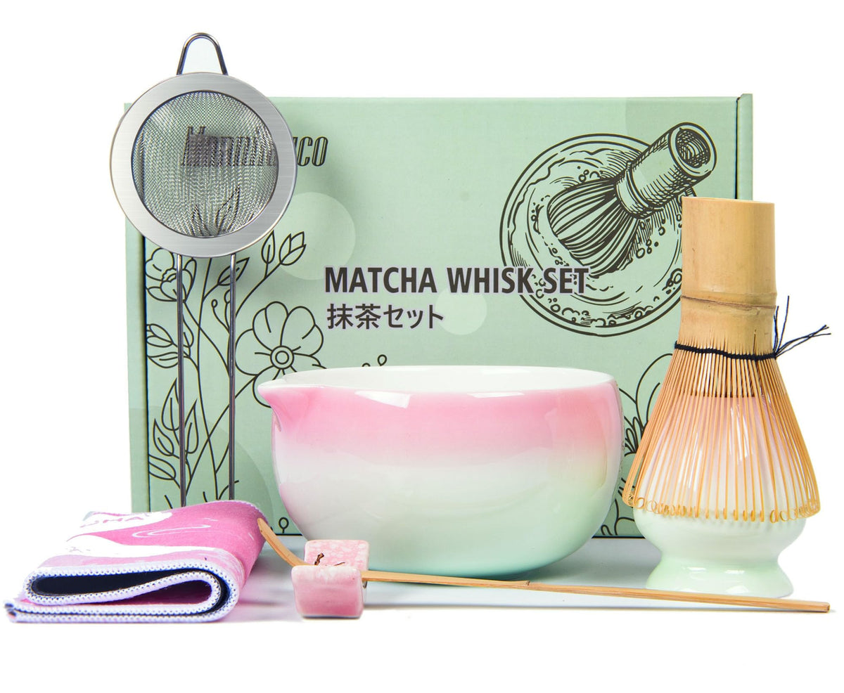 Mannilayco Matcha kit bowl with spout for easy pouring and lump-free whisking.