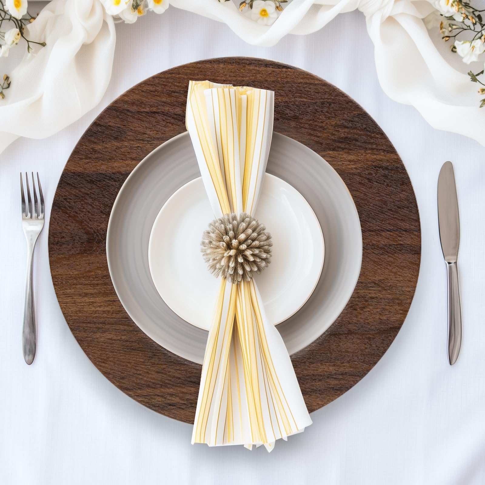 MAONAME wedding-table charger setup blends practicality with decorative flair.