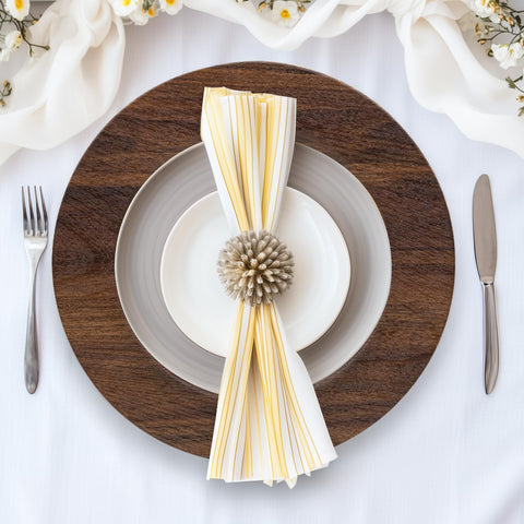 MAONAME wedding-table charger setup blends practicality with decorative flair.