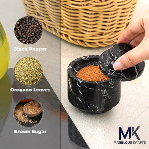 MARBLOUS KRAFTS lid detail showcases smooth finish and easy cleaning.
