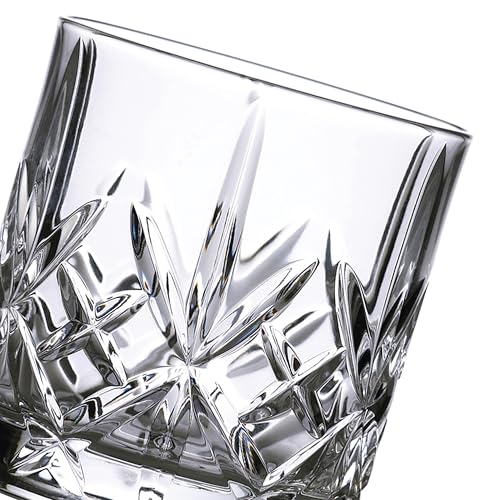 Gift-ready Maxwell set nestled in a box, perfect for entertaining or special occasions.