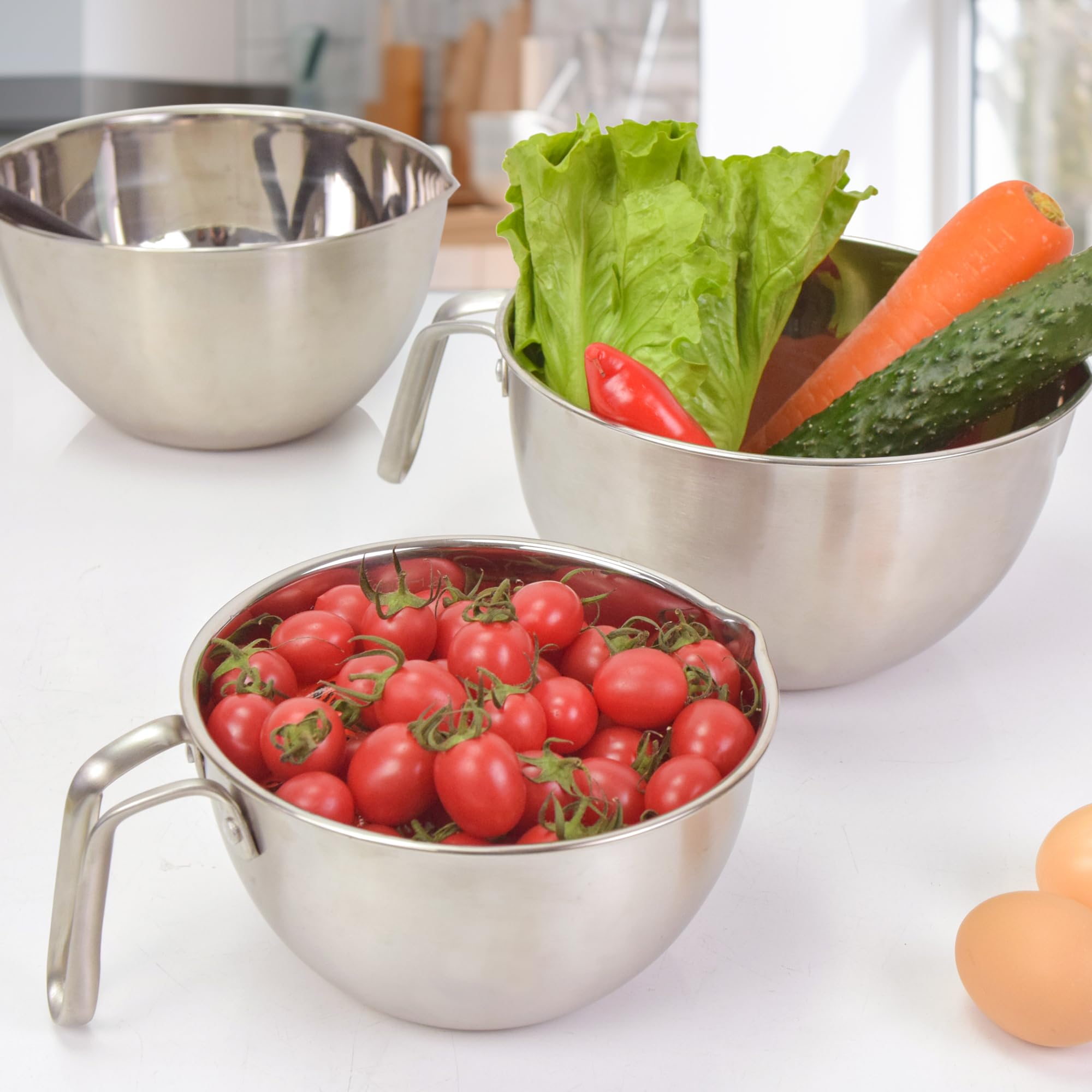 Marsheepy one-piece silicone spatula with stainless steel core for easy scraping.