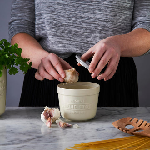 Mason Cash lid grater combo enables quick garlic prep