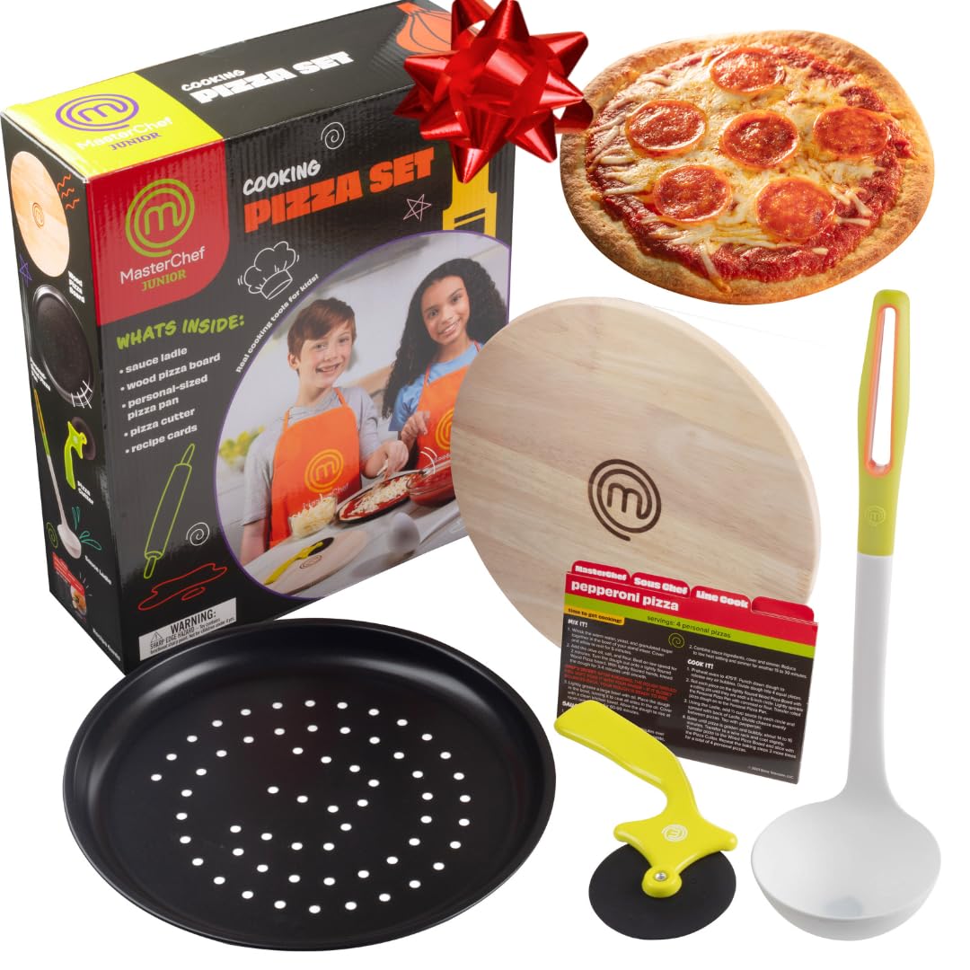 MasterChef Junior pizza set sauce ladle for easy kid-friendly sauce portions.