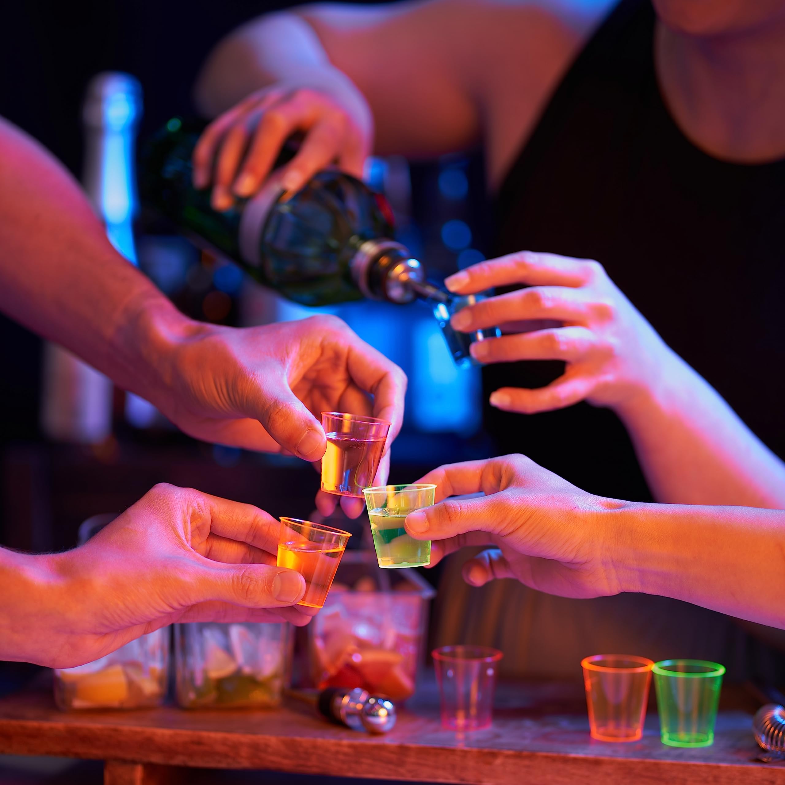 MATANA disposable or reusable shot cups simplify cleanup.