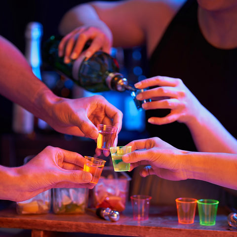 MATANA disposable or reusable shot cups simplify cleanup.