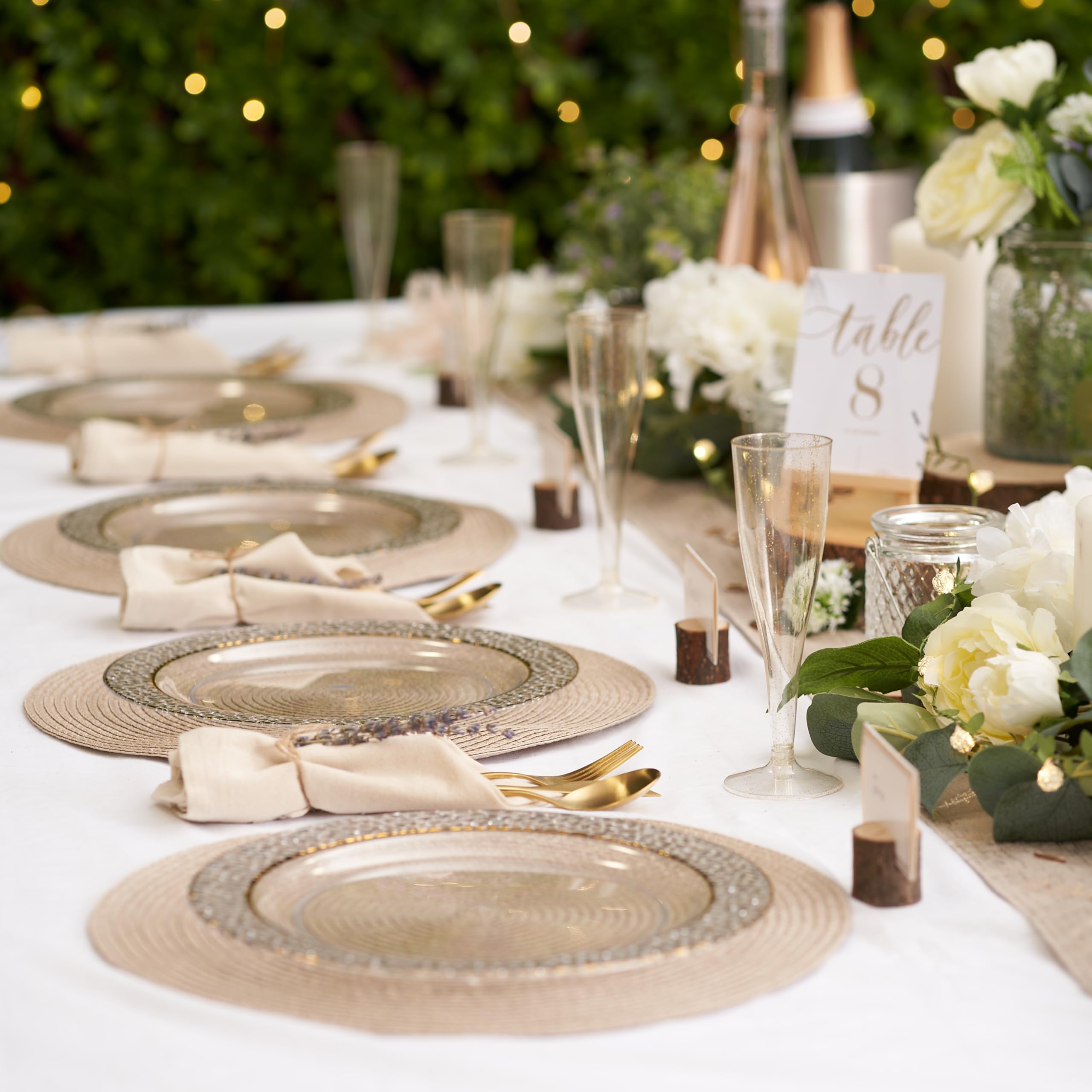 MATANA heavy-duty plastic plates designed for durable dining at parties.