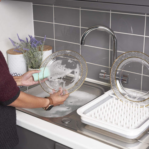 MATANA reusable plate set for weddings and large gatherings.