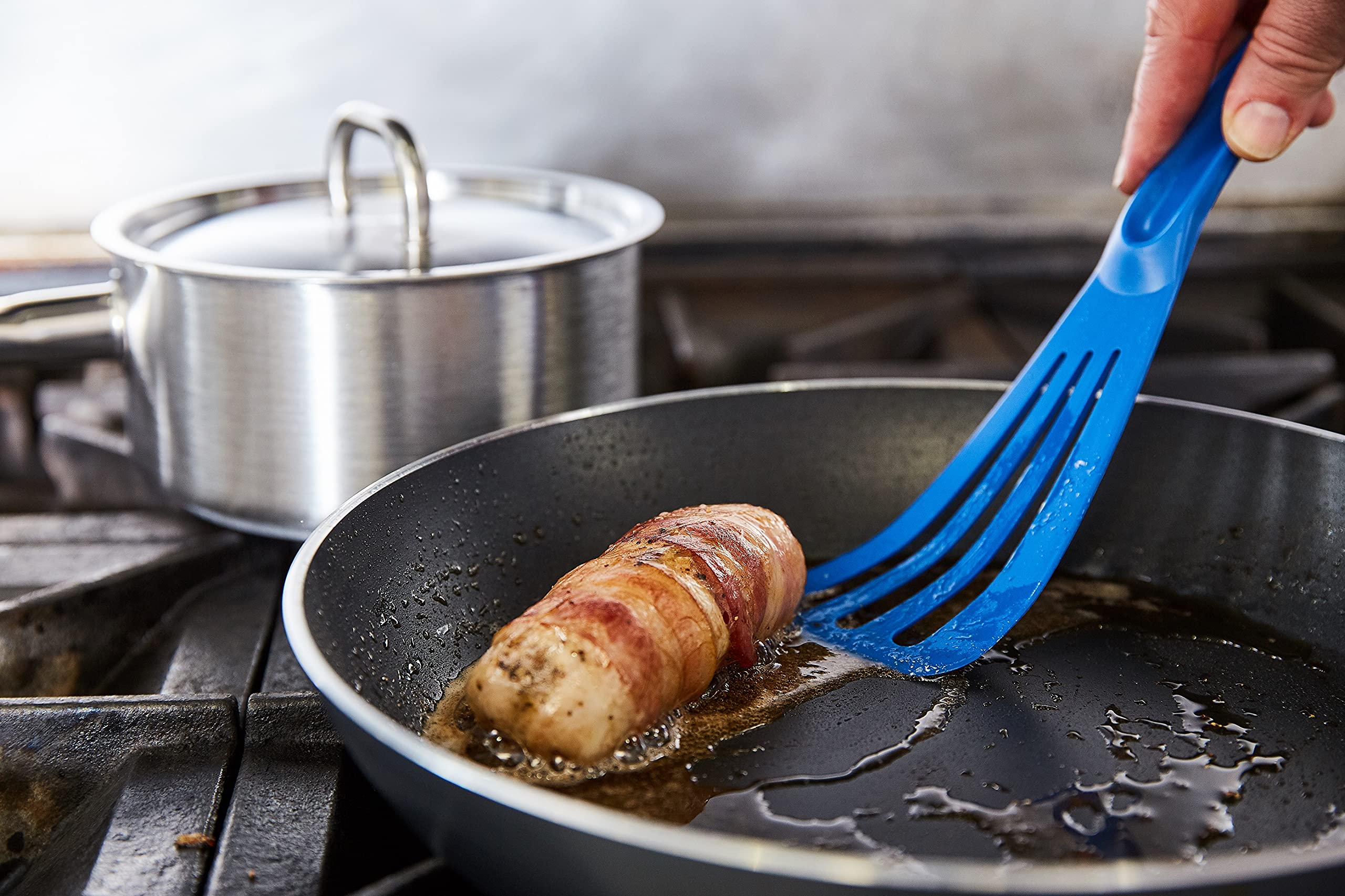 Matfer Bourgeat Exoglass spatula, heat-resistant up to 430°F for high-heat tasks