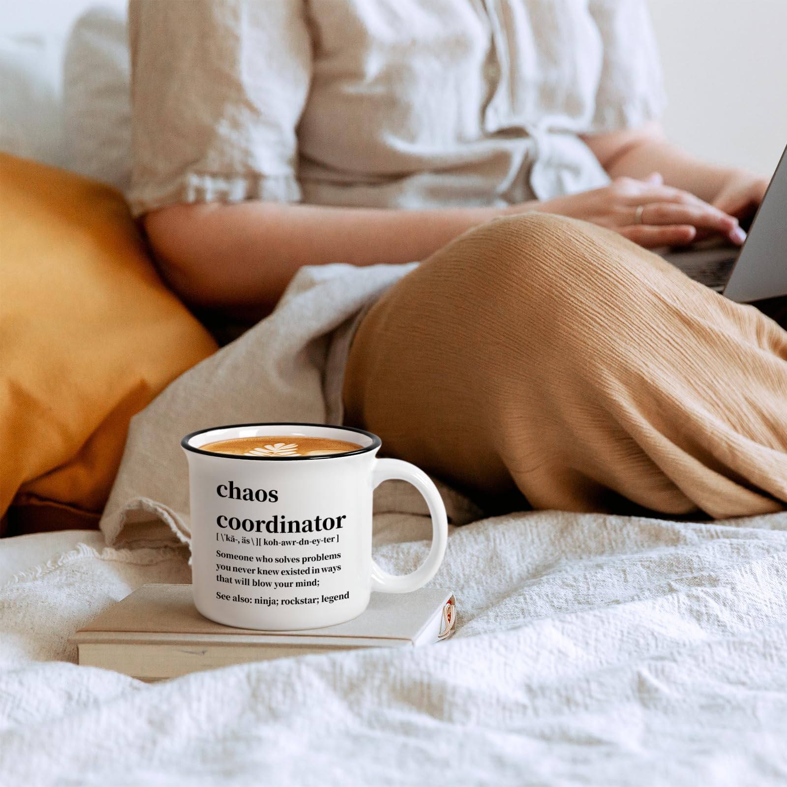 Maustic Chaos Coordinator mug with nostalgic enamel look and dots