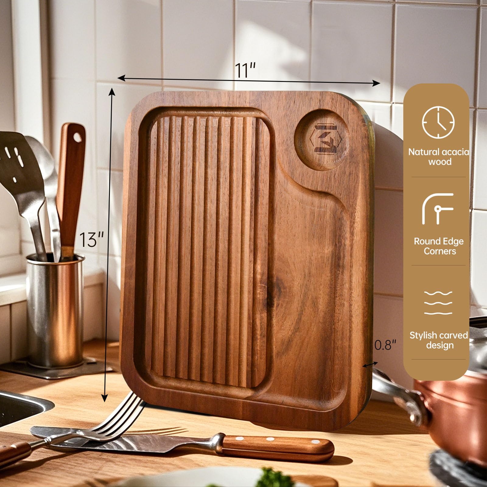 MAVOTER deep-juice-groove serving board contains juices neatly