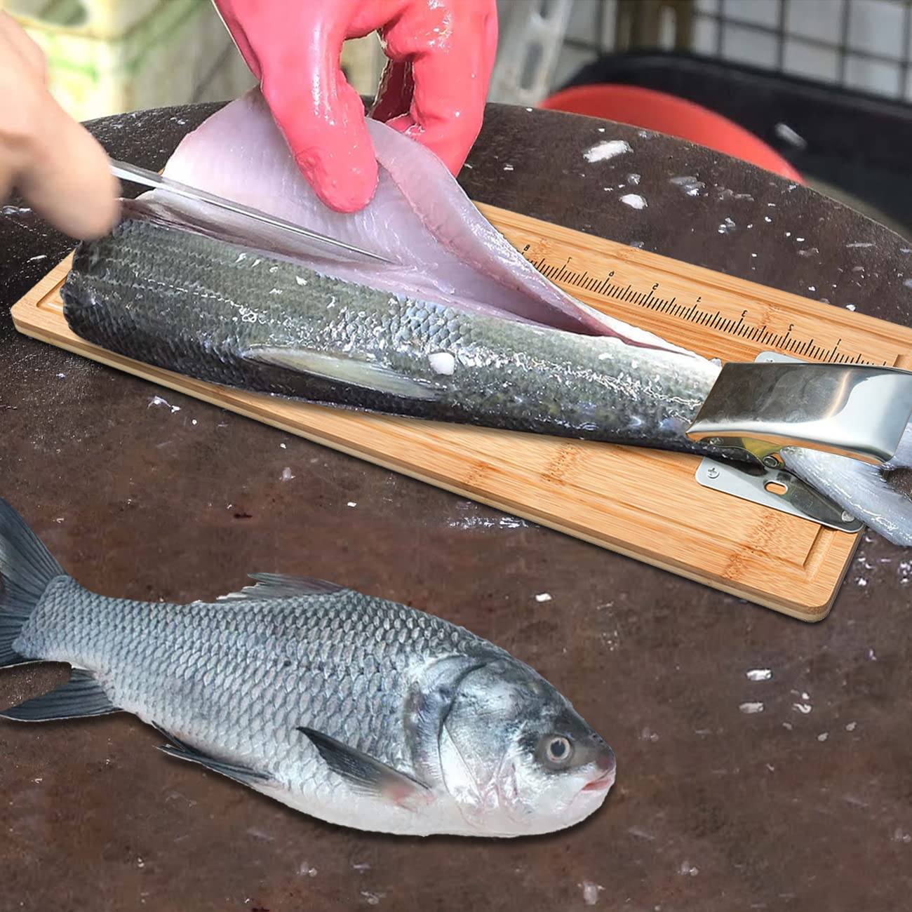 MAVOTER gift-set image showcasing a complete fishing prep kit.