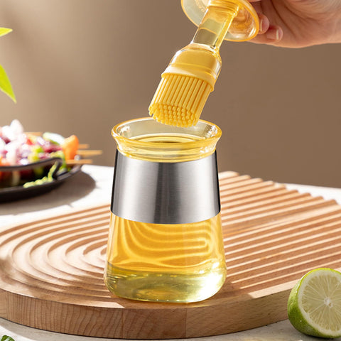 MAXCOOK food-grade glass container keeps oil fresh and odor-free.