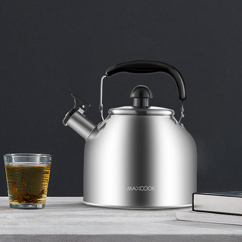 MAXCOOK stainless steel kettle with cool-touch handle for safe pouring.