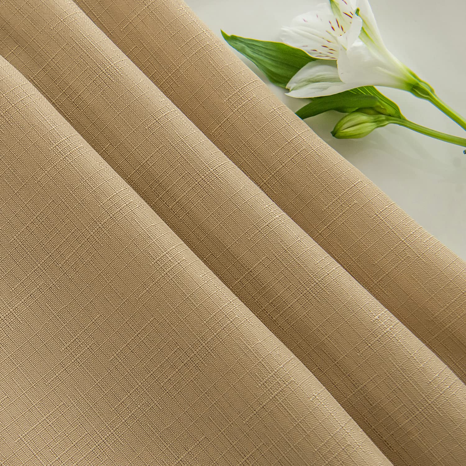 Maxmill versatile tablecloth for dining cafes weddings and parties