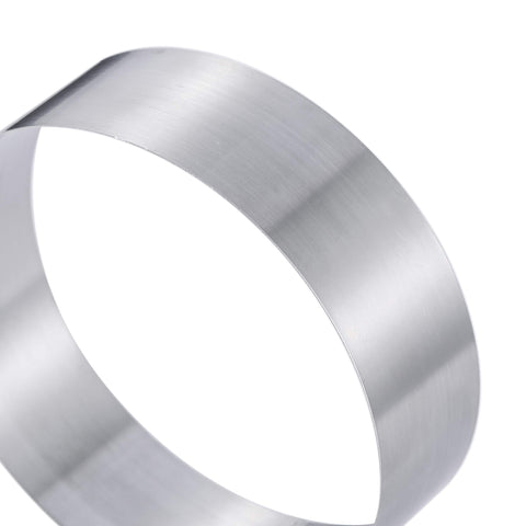 Maykito stainless steel cake ring closeup showing durable rust-proof construction
