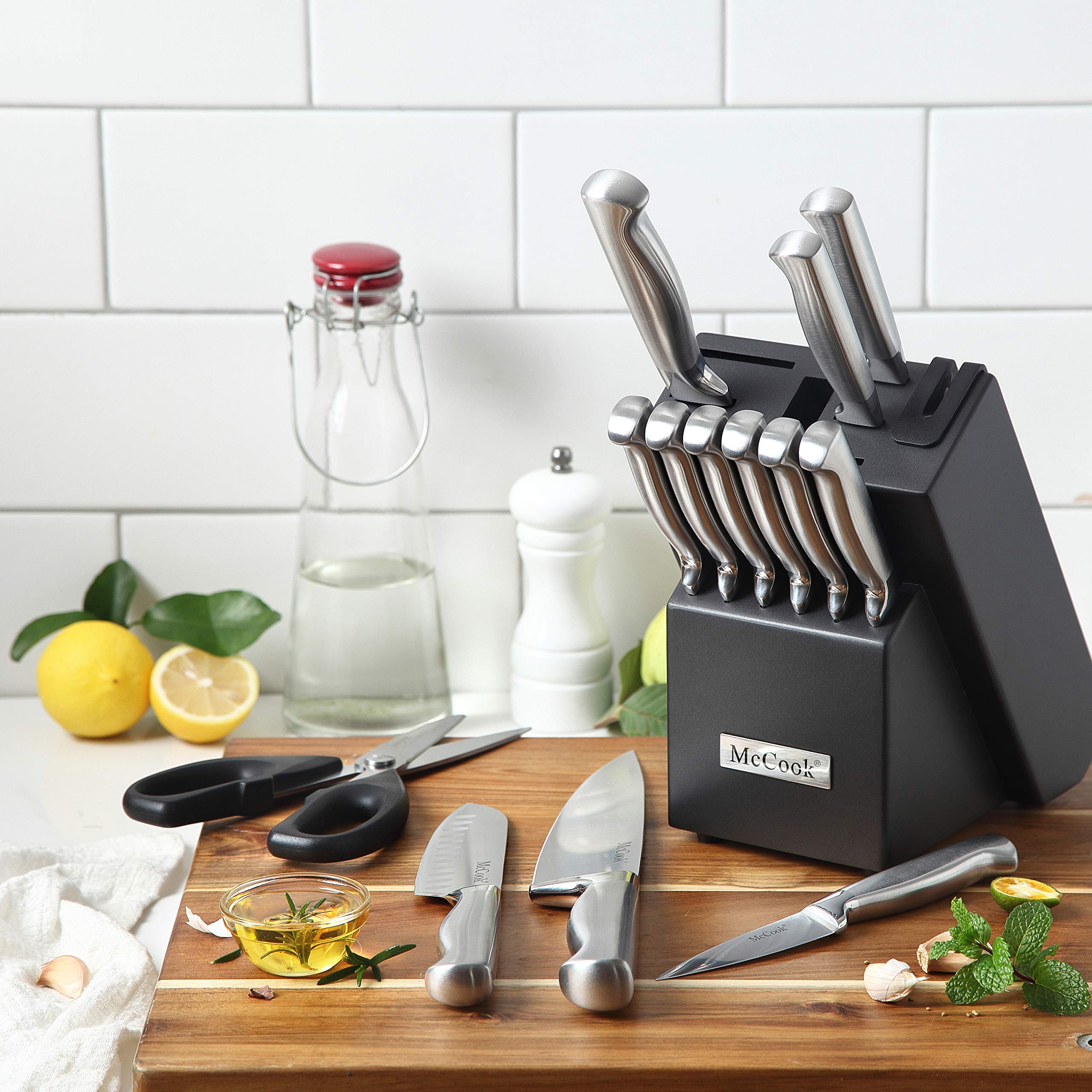 15-piece kit covers chef, blade, and utility needs for everyday cooking.