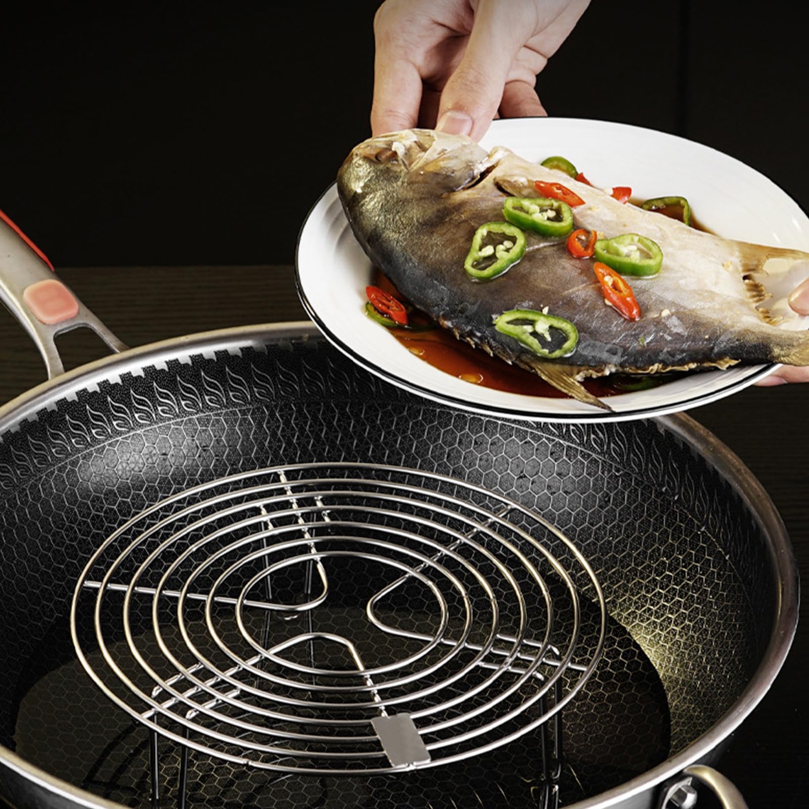 MDEOOSKY doubles as a cooling rack and pot shelf for airflow.