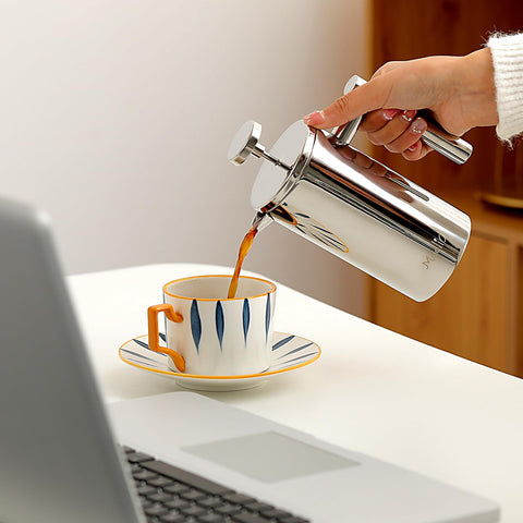 Meelio includes two extra filters for extended brewing sessions
