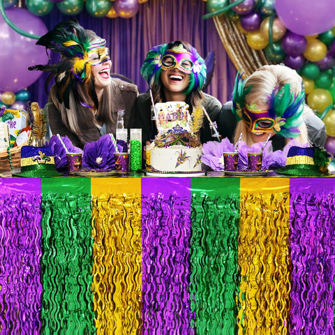 Mega-Loopolis Mardi Gras fringe skirt adds sparkle to round tables.