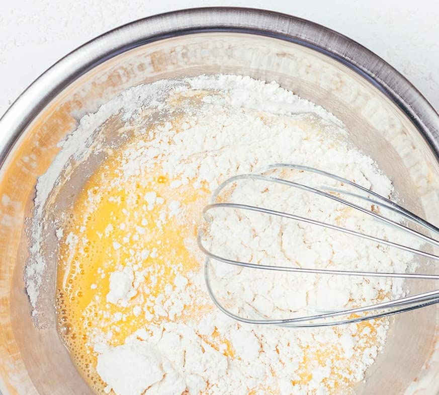 Milk frother and whisk attachment ready for creamy beverages with MegaWise Pro