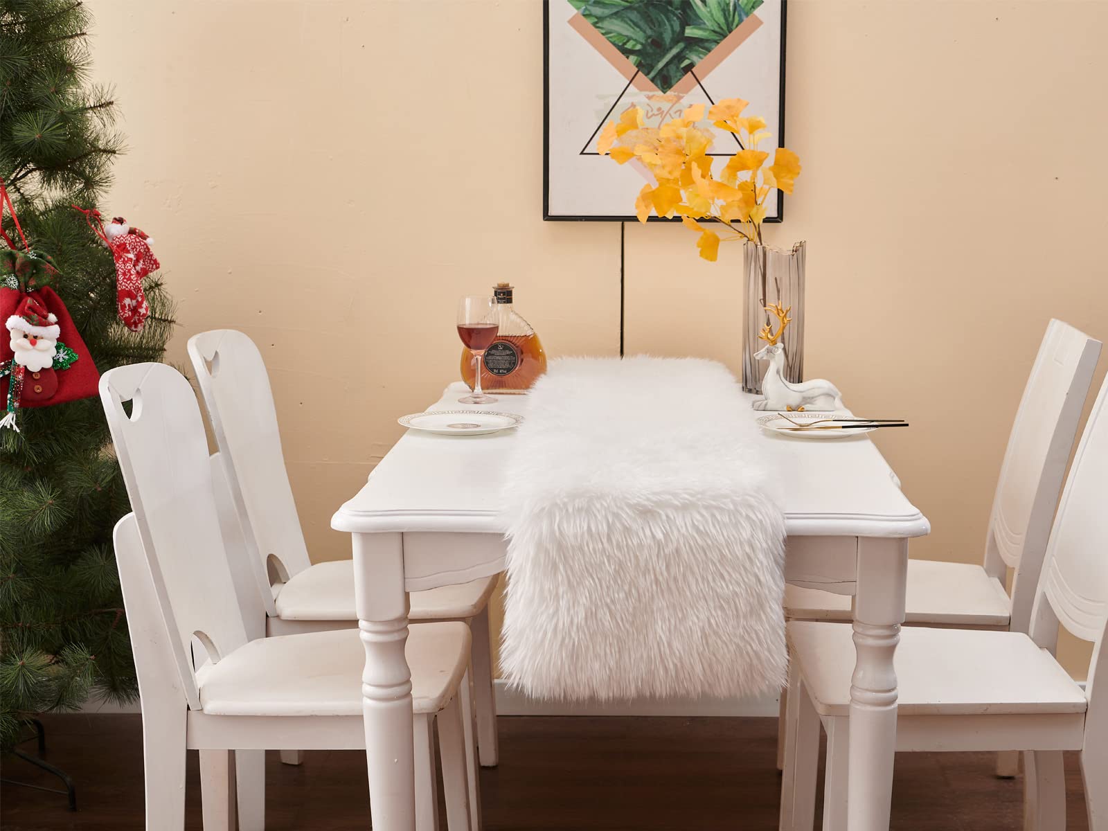 MeiSan table runner as backdrop for elegant centerpieces.