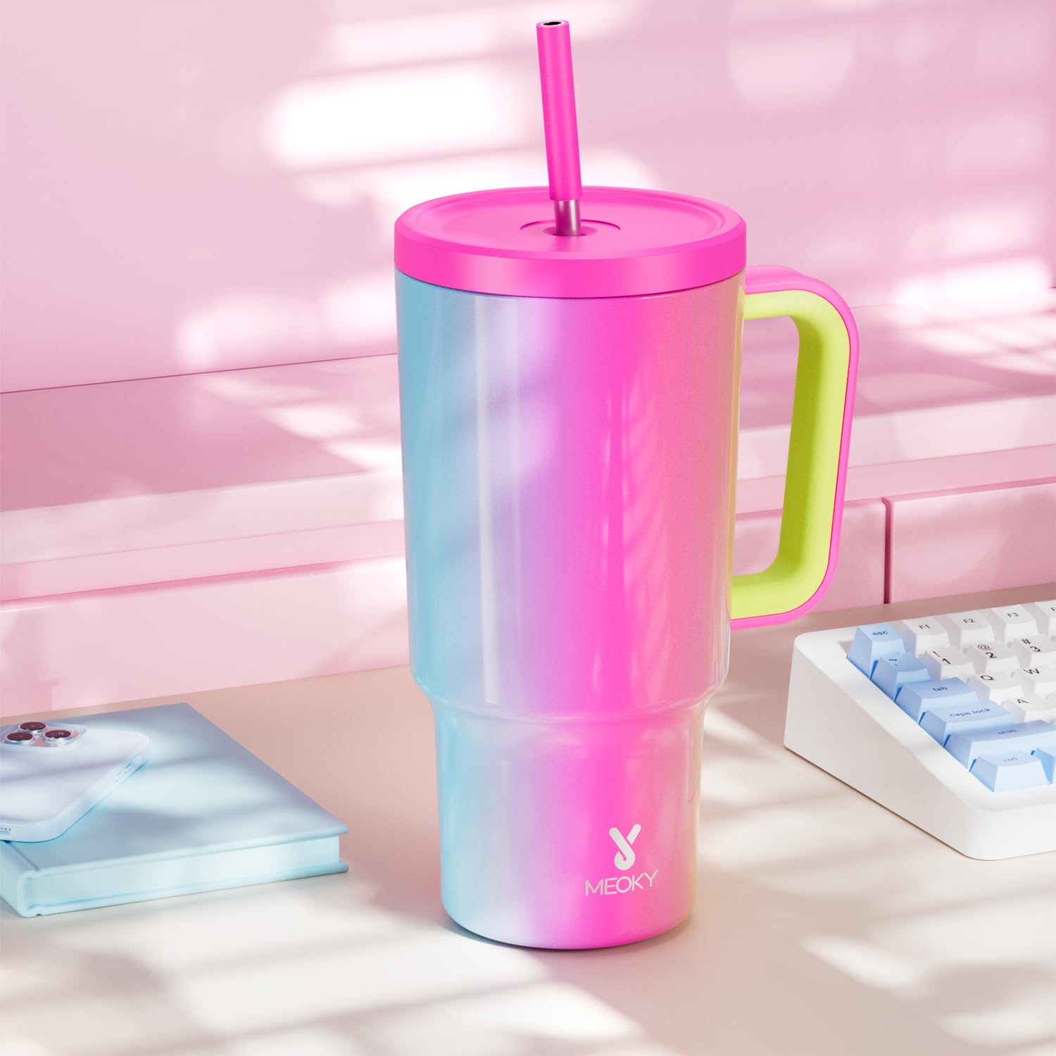 Meoky 30 oz tumbler in use for gym or commute scenarios.