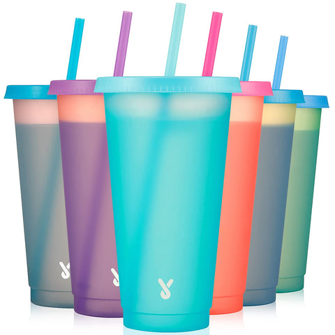 Meoky color changing cups with lids and straws show temperature-activated color shift for iced coffee