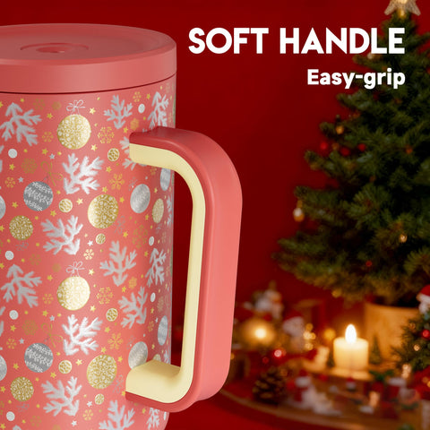 Meoky non-slip base keeps the tumbler steady on snowy surfaces.