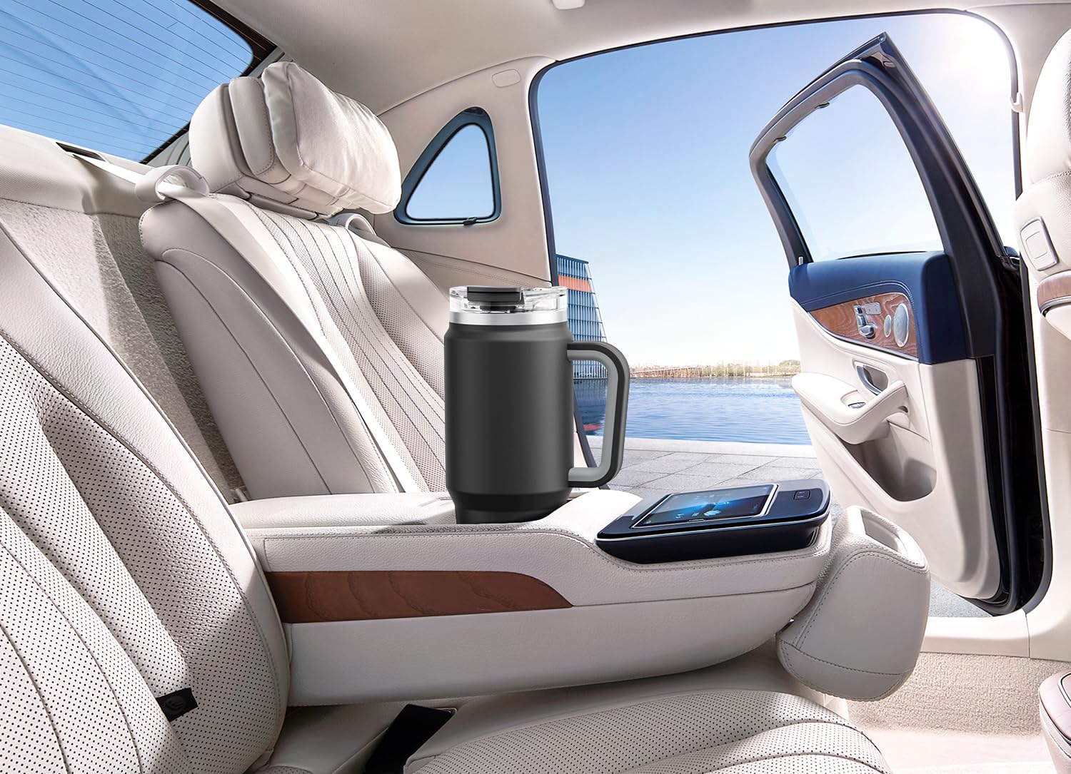 Meoky 32 oz tumbler ideal for driving and travel on the go.