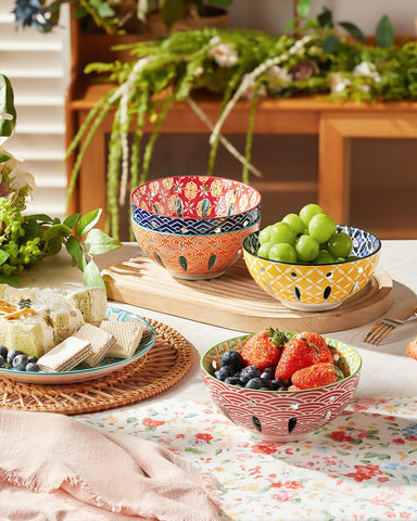 Metahom round berry colander with drainage for easy washing.