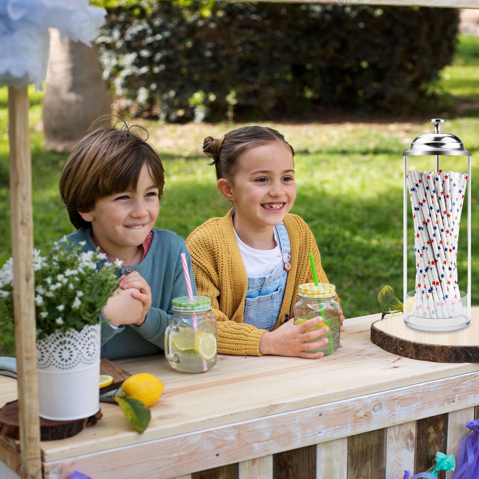 Mevtok straw holder, supports standard-size straws up to 8.5 inches.