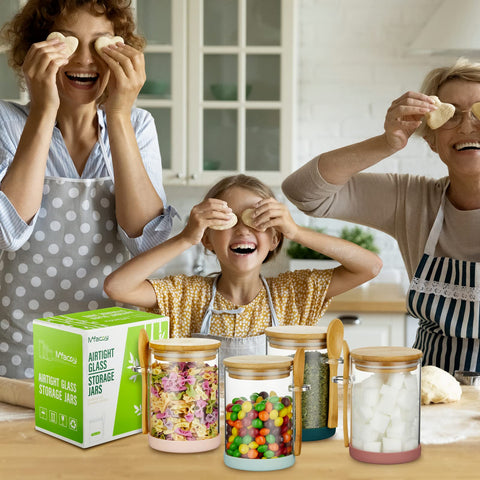 Mfacoy attached bamboo spoon front adds quick scooping convenience.