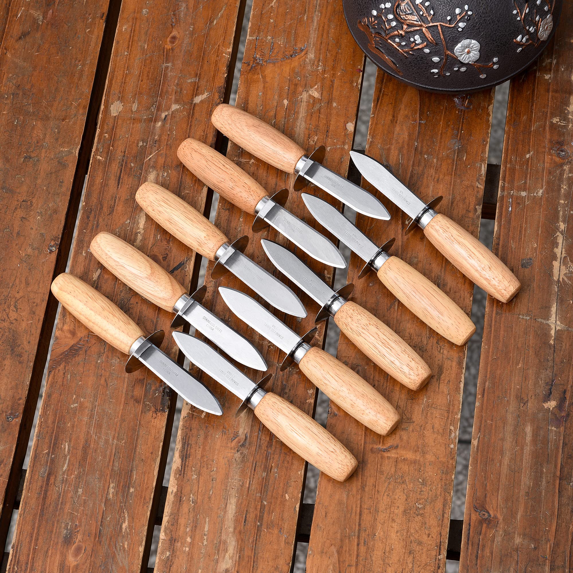 MGTECH seafood platter setup featuring oyster knives for serving.