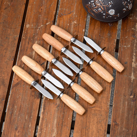 MGTECH seafood platter setup featuring oyster knives for serving.