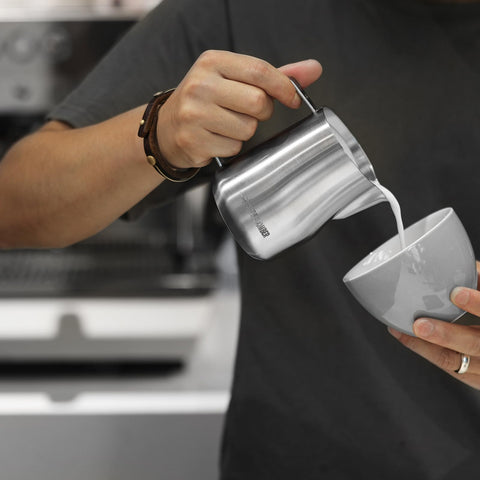 MHW-3BOMBER latte art-friendly pitcher helps baristas and enthusiasts.