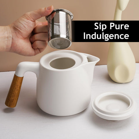 MIAMIO four-cup tea set displayed on table for gatherings