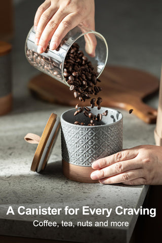 Miamolo spice jar lid closeup showing tight seal for freshness
