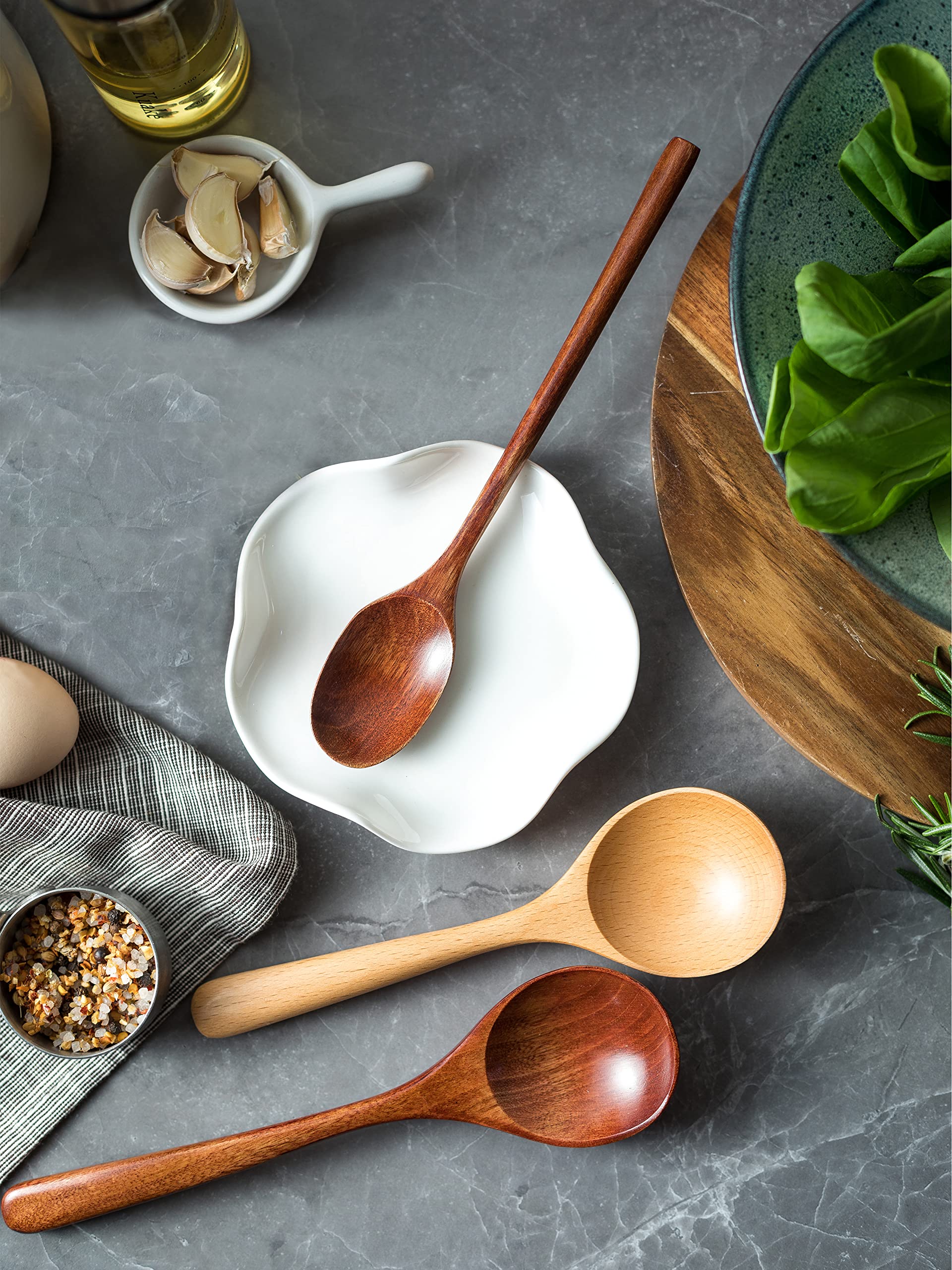 Miamolo gift-ready spoon rest in white fits any kitchen