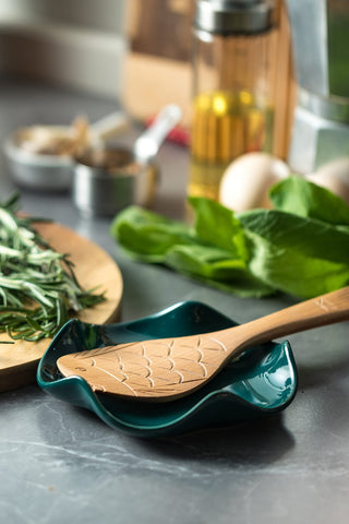 Gift-ready Miamolo spoon rest for housewarmings and holidays.