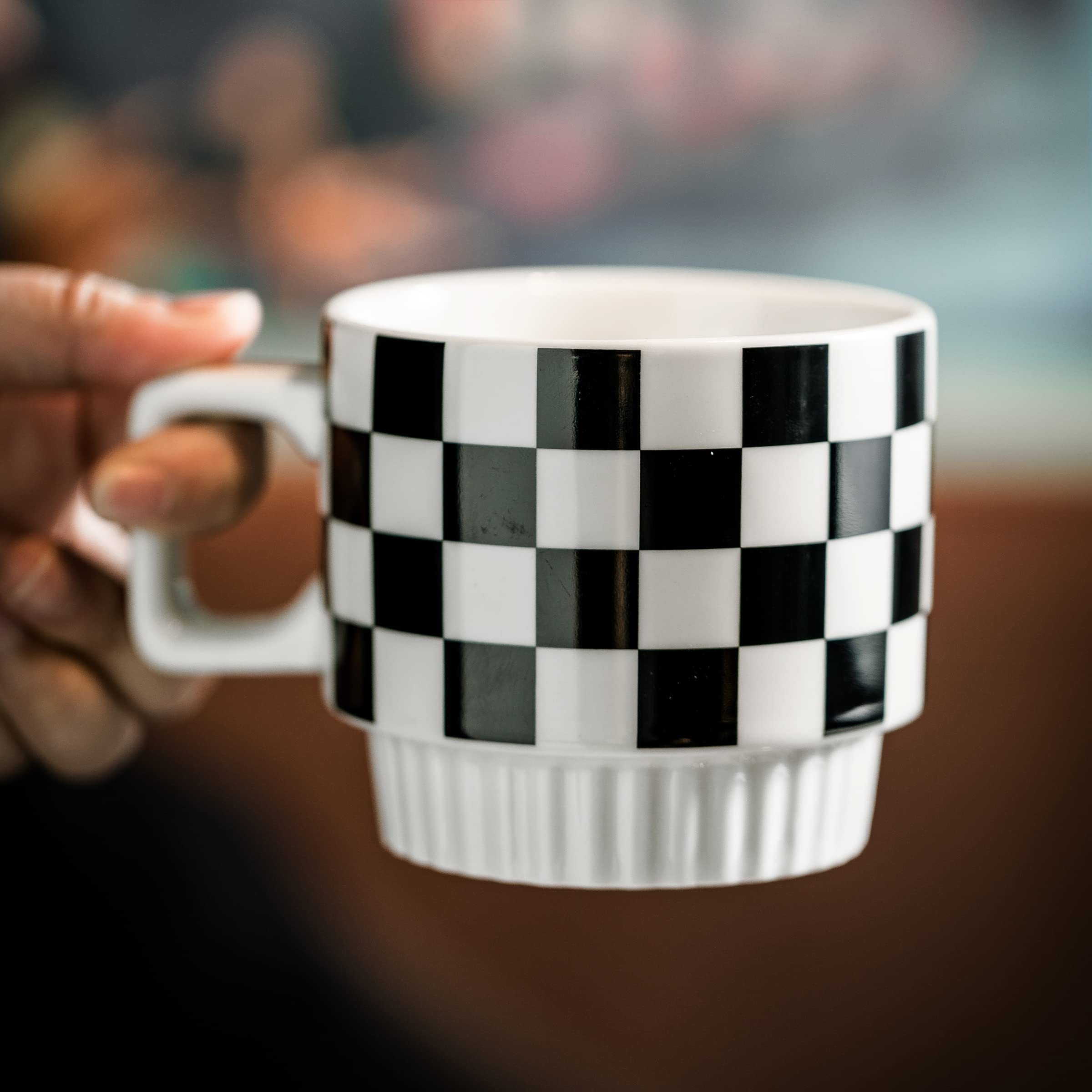 Miamolo housewarming gift-ready mug set presented as a thoughtful present.