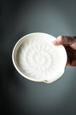 Miamolo spoon rest is dishwasher safe for easy cleanup