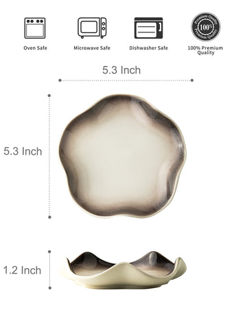 Miamolo teal spoon rest with ruffled edge resists stains for easy cleaning.