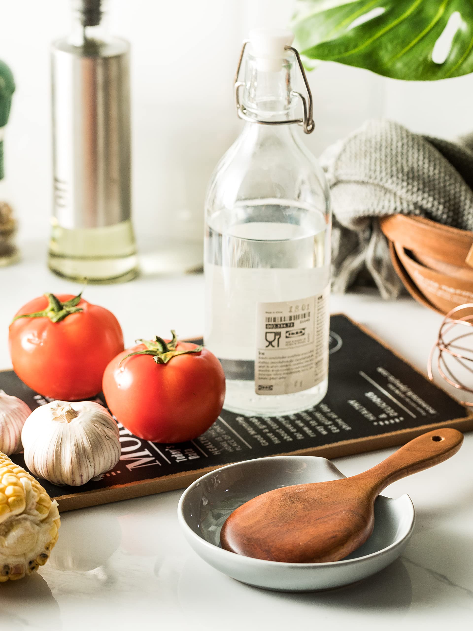 Miamolo versatile ceramic rest doubles as small plate for sauces or jewelry.