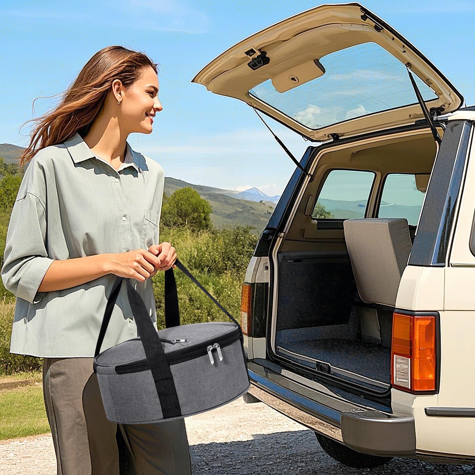 Exterior 600D waterproof Oxford fabric for durability and easy cleaning.