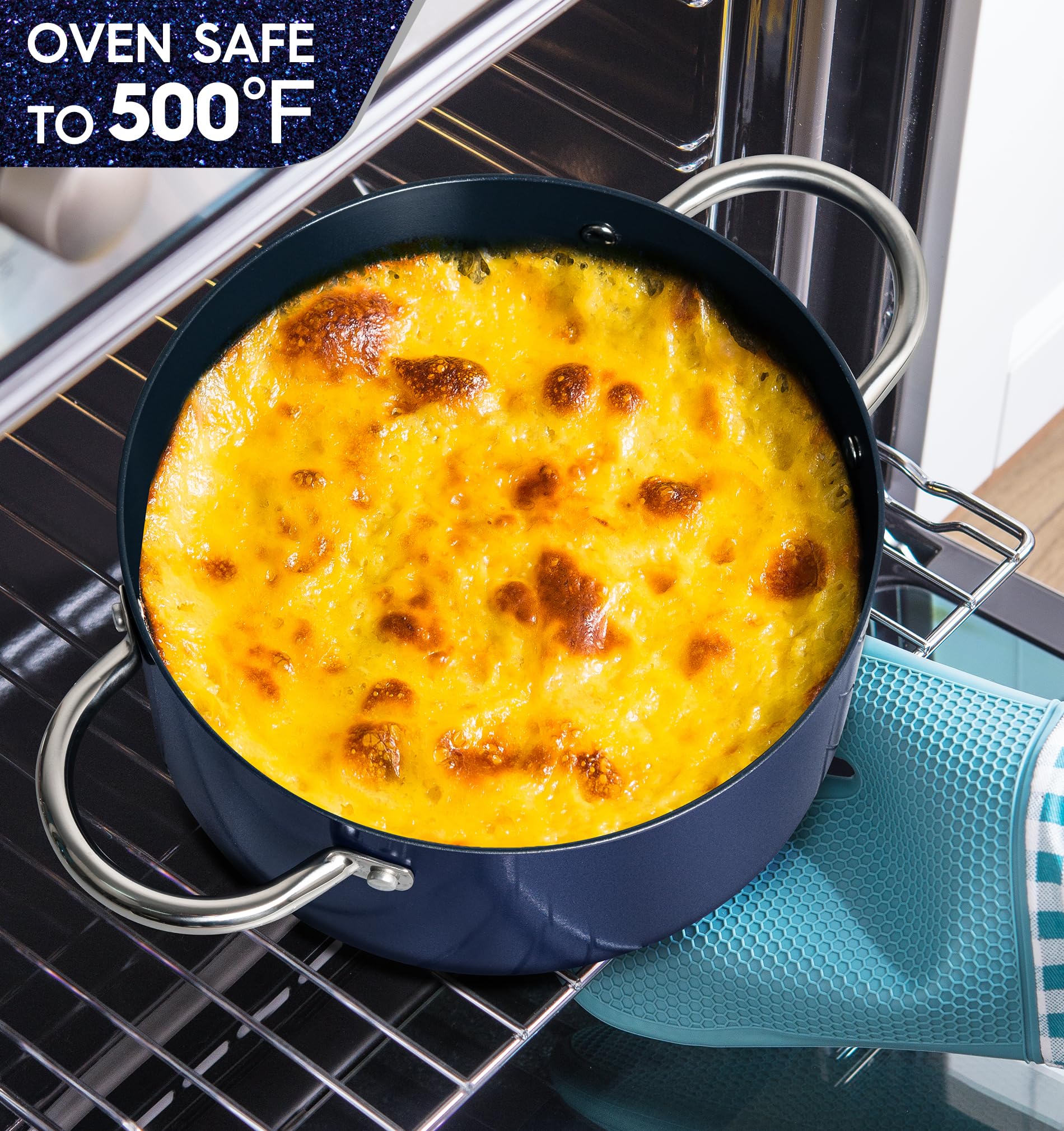 Michelangelo ceramic pot being wiped clean demonstrates effortless cleanup.