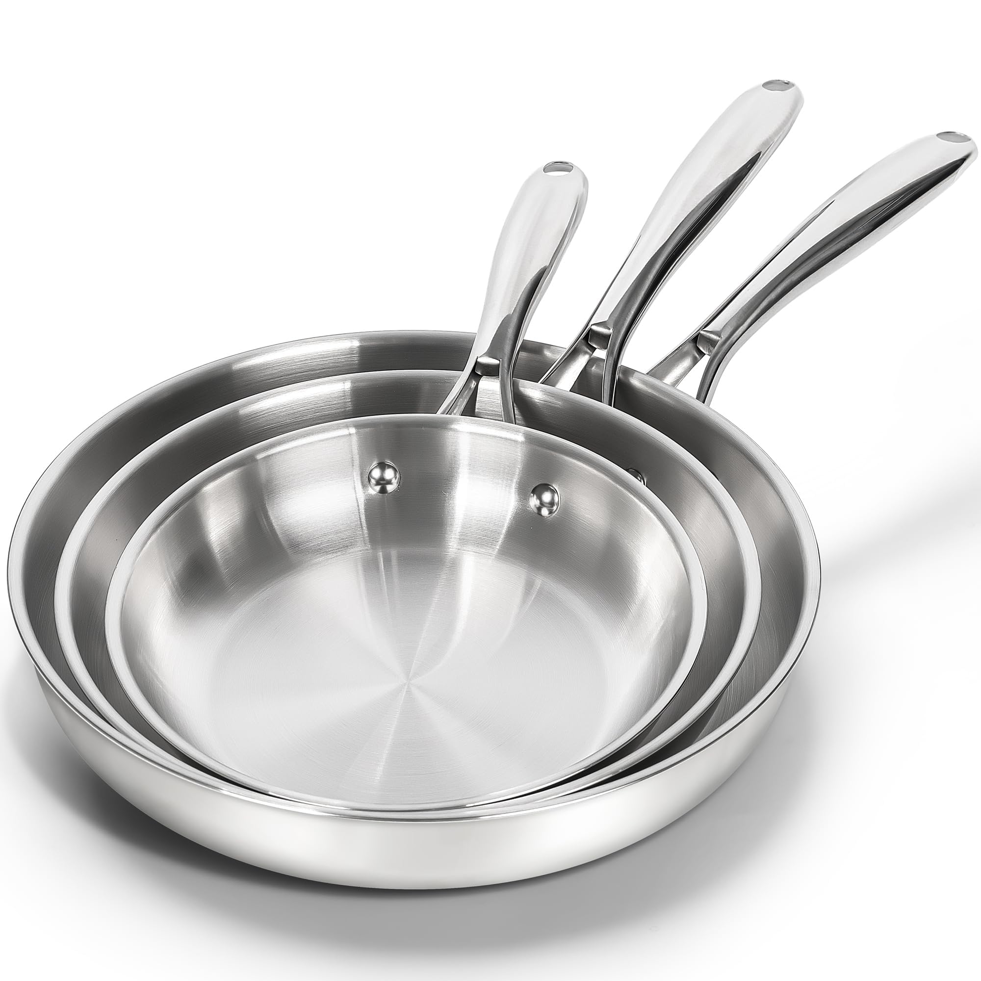 MICHELANGELO 8-inch frying pan with ergonomic handle for precise searing.