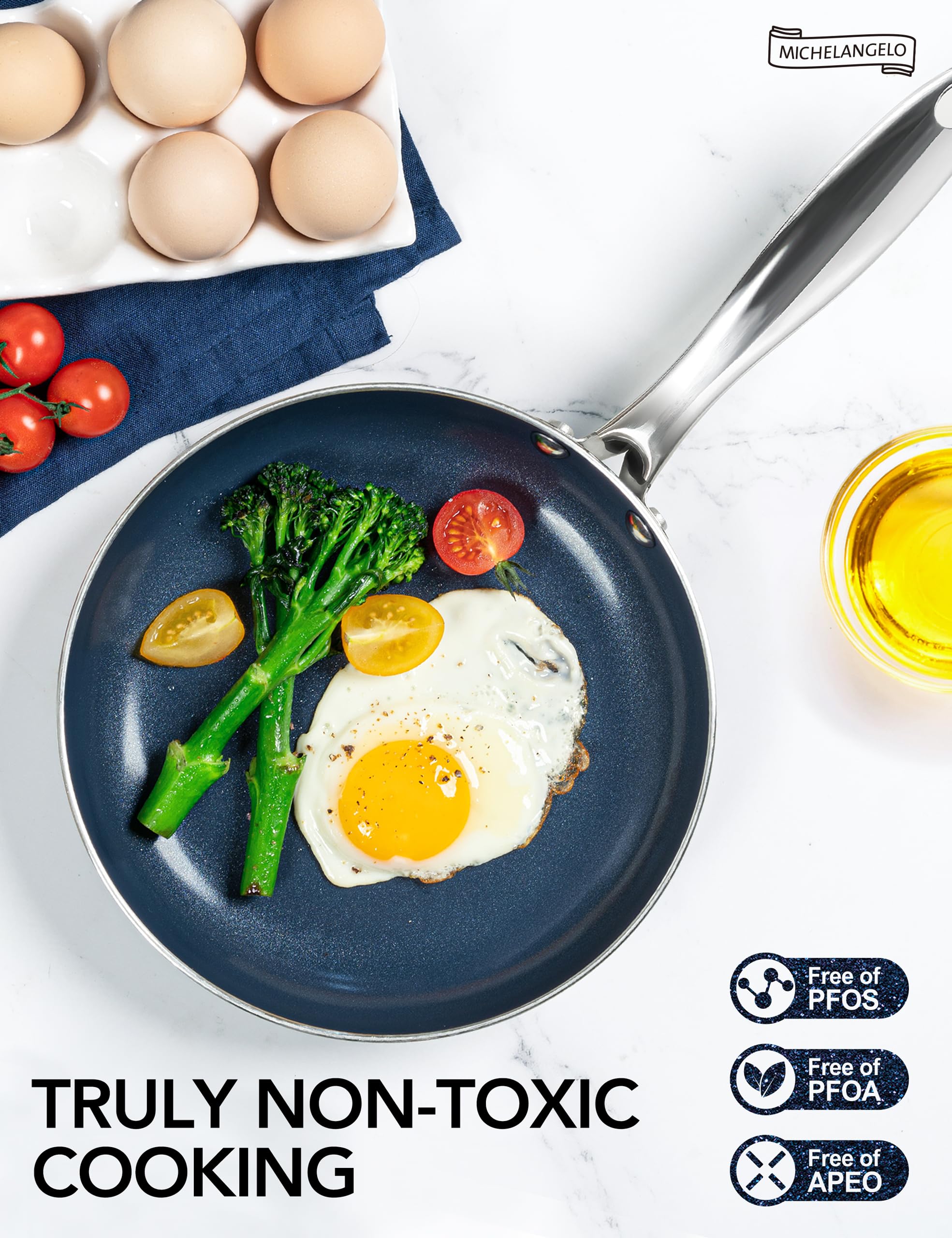 MICHELANGELO glass lid with steam vent to monitor cooking.