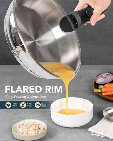 Michelangelo triply-base 11-inch pan handles larger dishes with ease